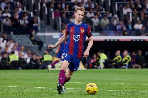 每体：德容进行了单独训练，俱乐部对其复出持谨慎态度