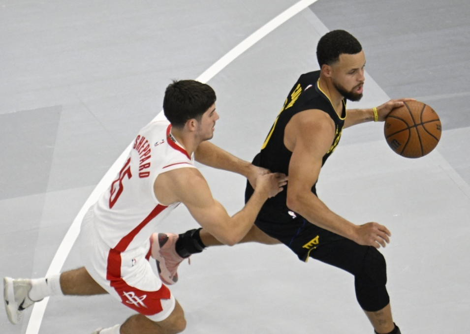 yl23455永利-年满37岁，场均出战39分钟！本想抱团走捷径，看来本赛季有点悬了