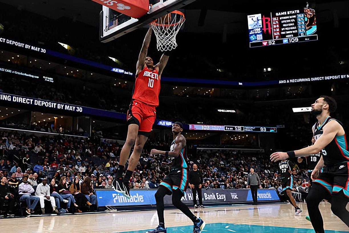 yl23455永利-算是打出了攻守兼备的表现，但是火箭锋线新星还得保持稳定性才行