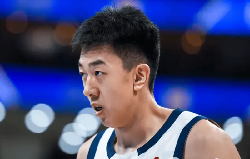 王少杰出战25分钟,投篮3中2得到4分6篮板,正负值+3